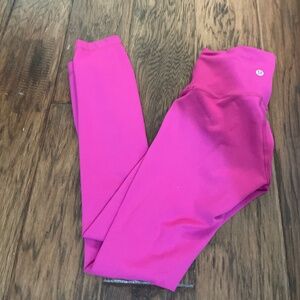 magenta, Lululemon leggings